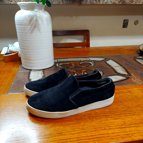 Vionic Shoes - - Vionic black suede sneakers 10 work errands walking